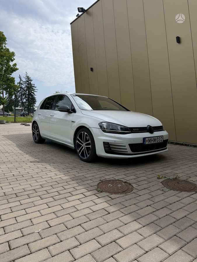 Volkswagen Golf - 3