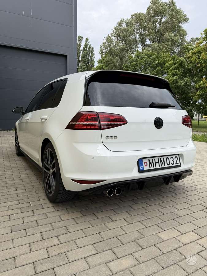 Volkswagen Golf - 7