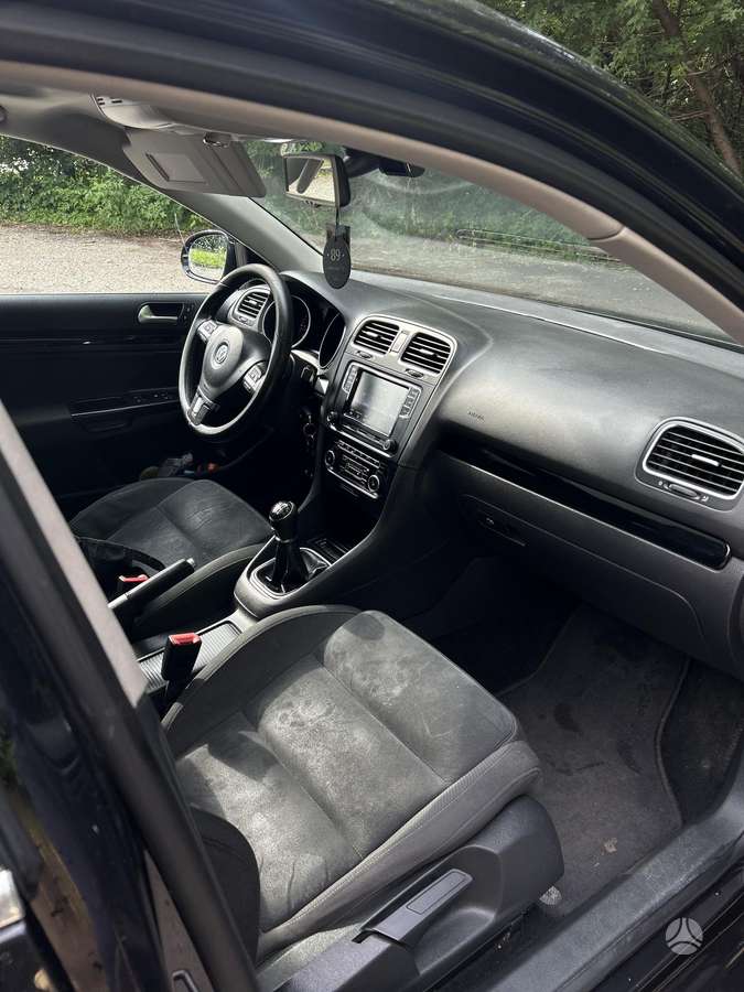 Volkswagen Golf - 4