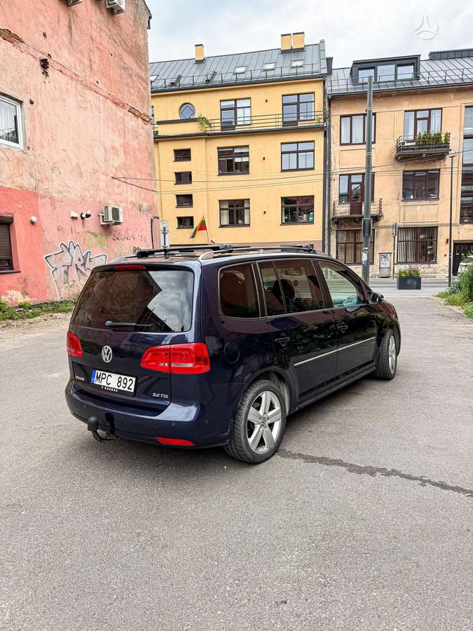 Volkswagen Touran - 3