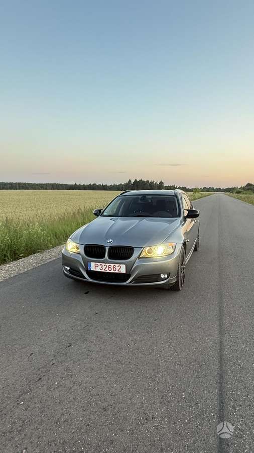 BMW 318, Универсал