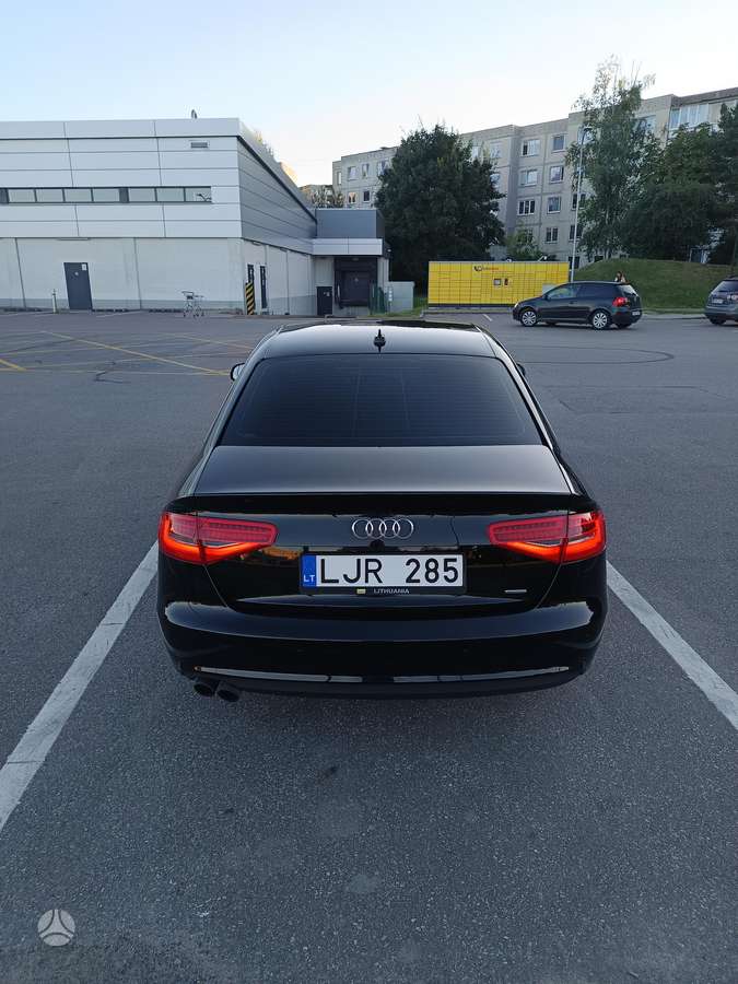 Audi A4 - 4
