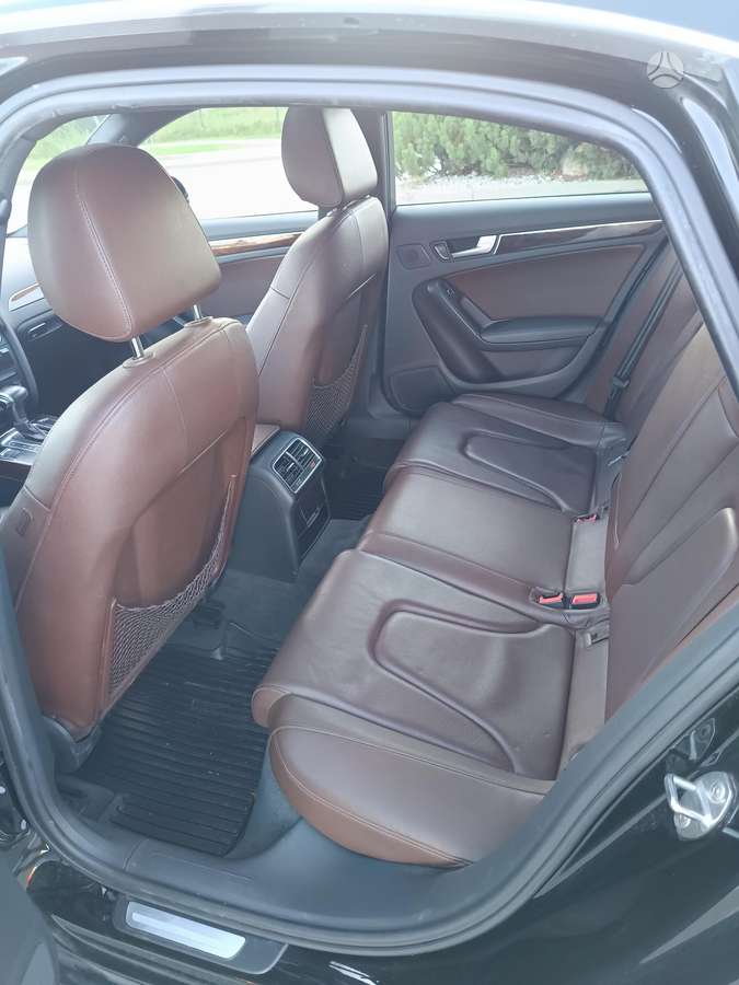 Audi A4, 2.0 l., Седан