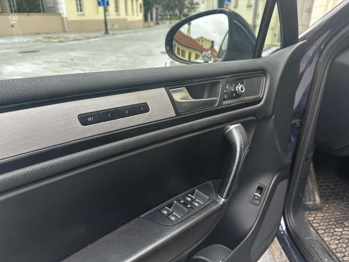 Volkswagen Touareg - 9