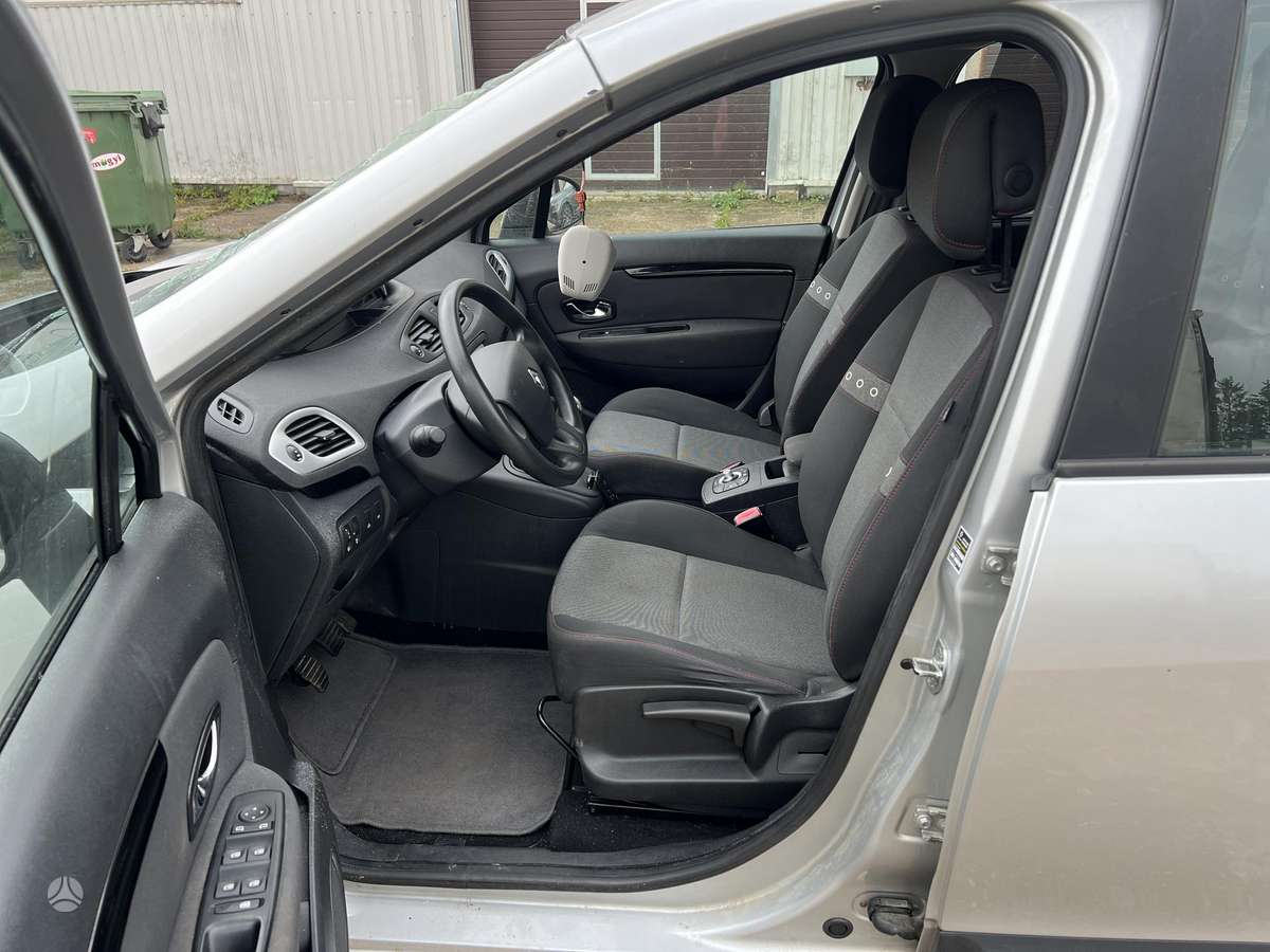 Renault Scenic, 1.5 l., hatchback