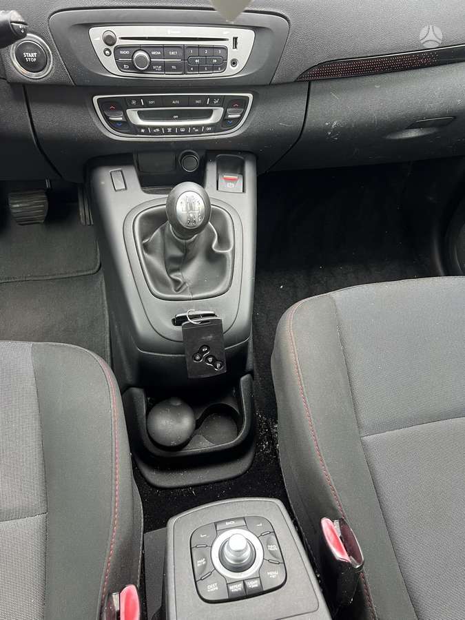 Renault Scenic, 1.5 l., hatchback