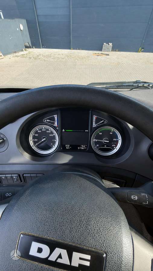 DAF CF 370 FT, 1 miegamoji vieta