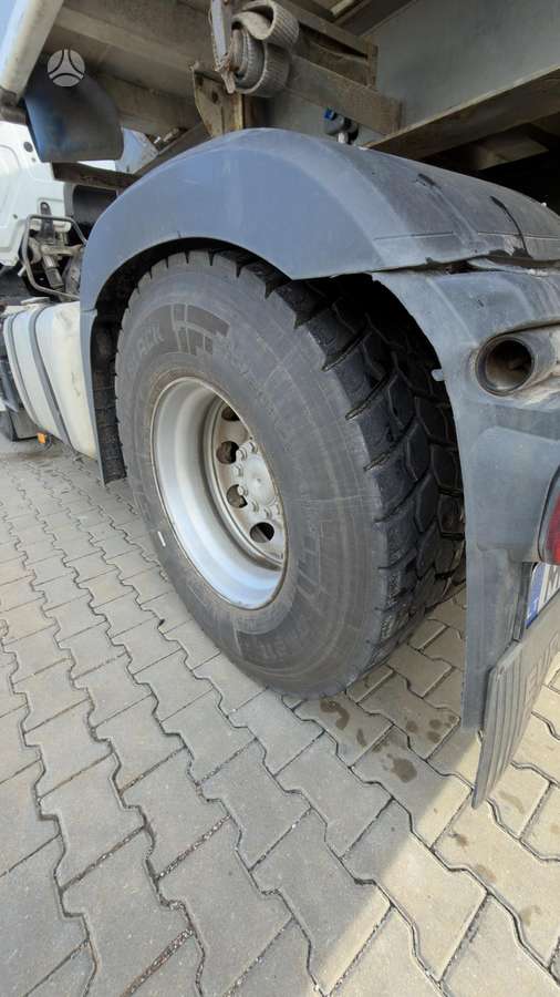 DAF CF 370 FT, 1 miegamoji vieta