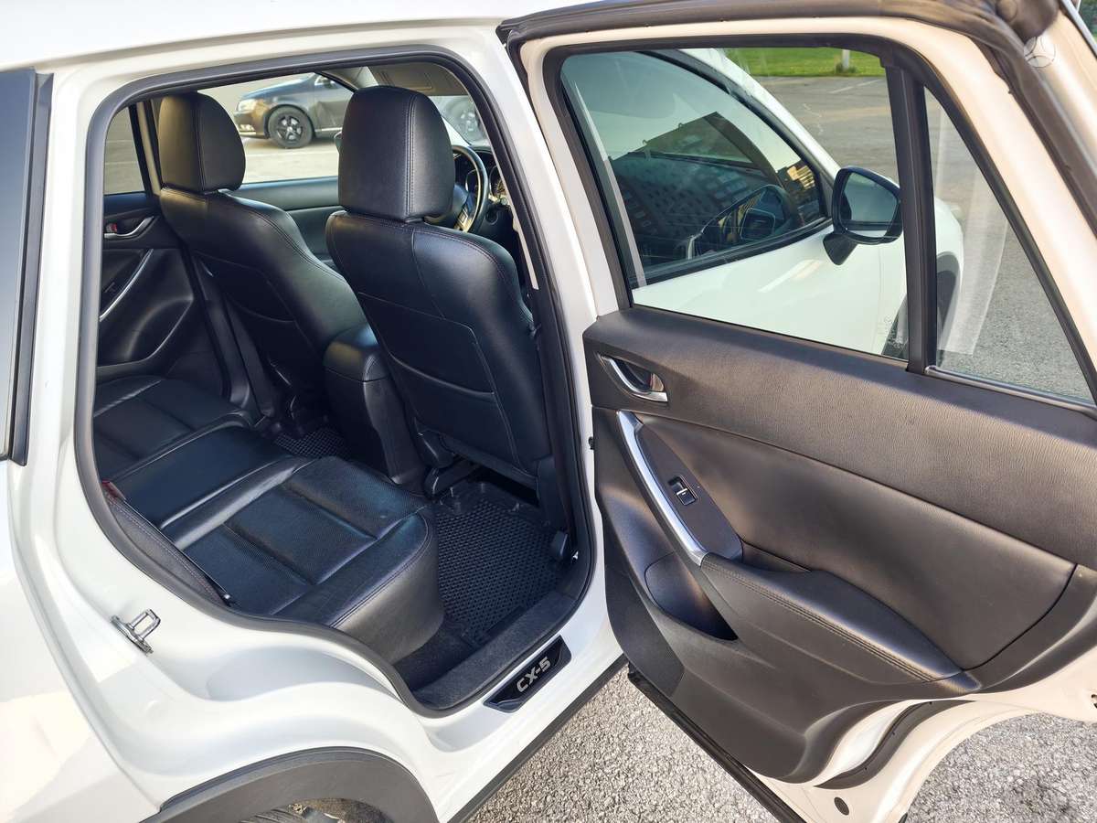 Mazda CX-5, 2.2 l., off-road / crossover