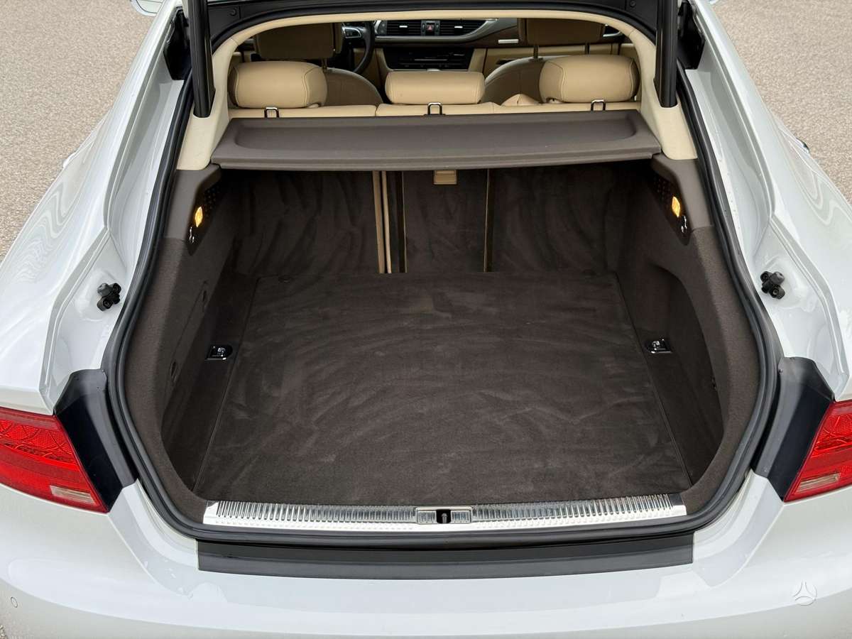 Audi A7, 3.0 l., Седан