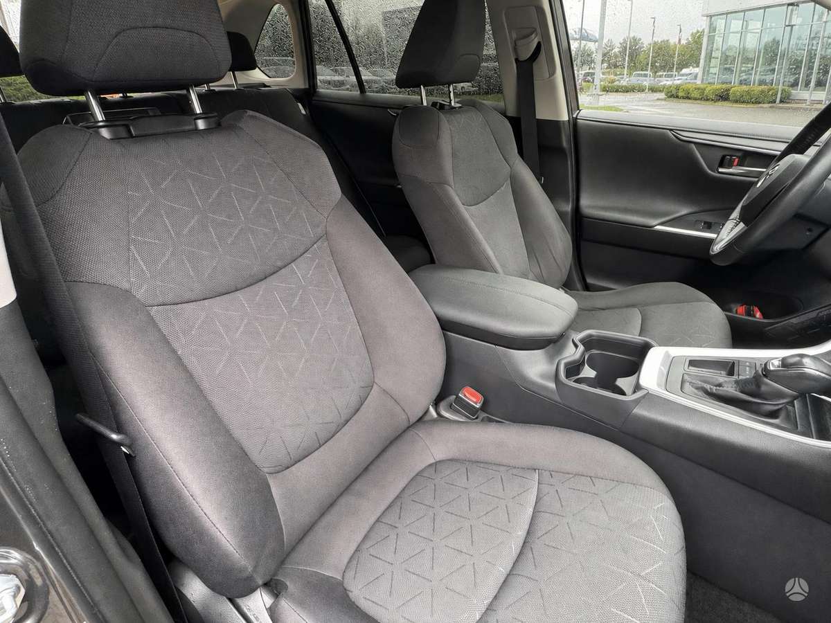 Toyota RAV4 - 5