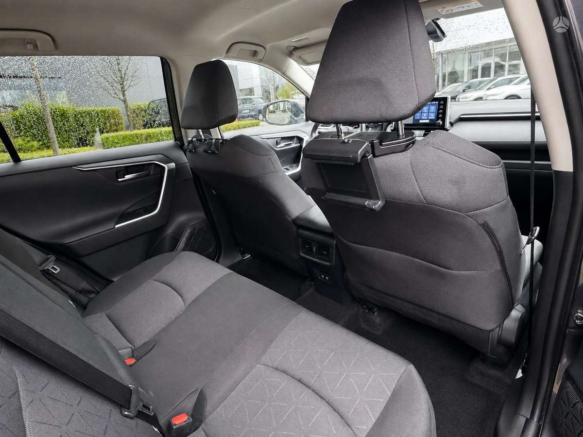 Toyota RAV4 - 7