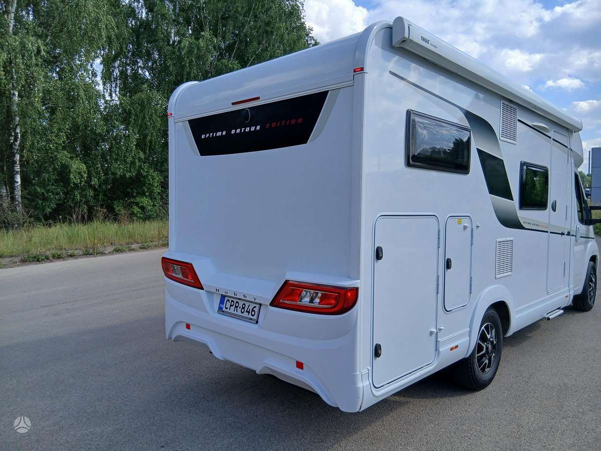 Hobby V65GE, campers