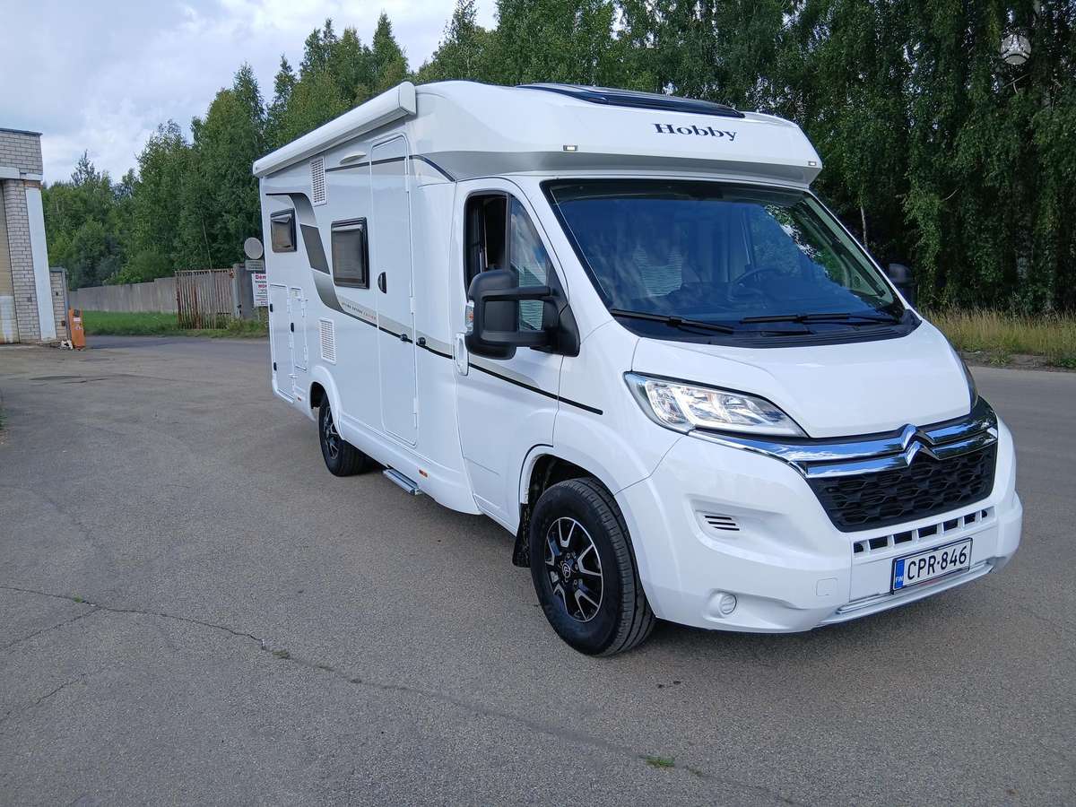 Hobby V65GE, campers