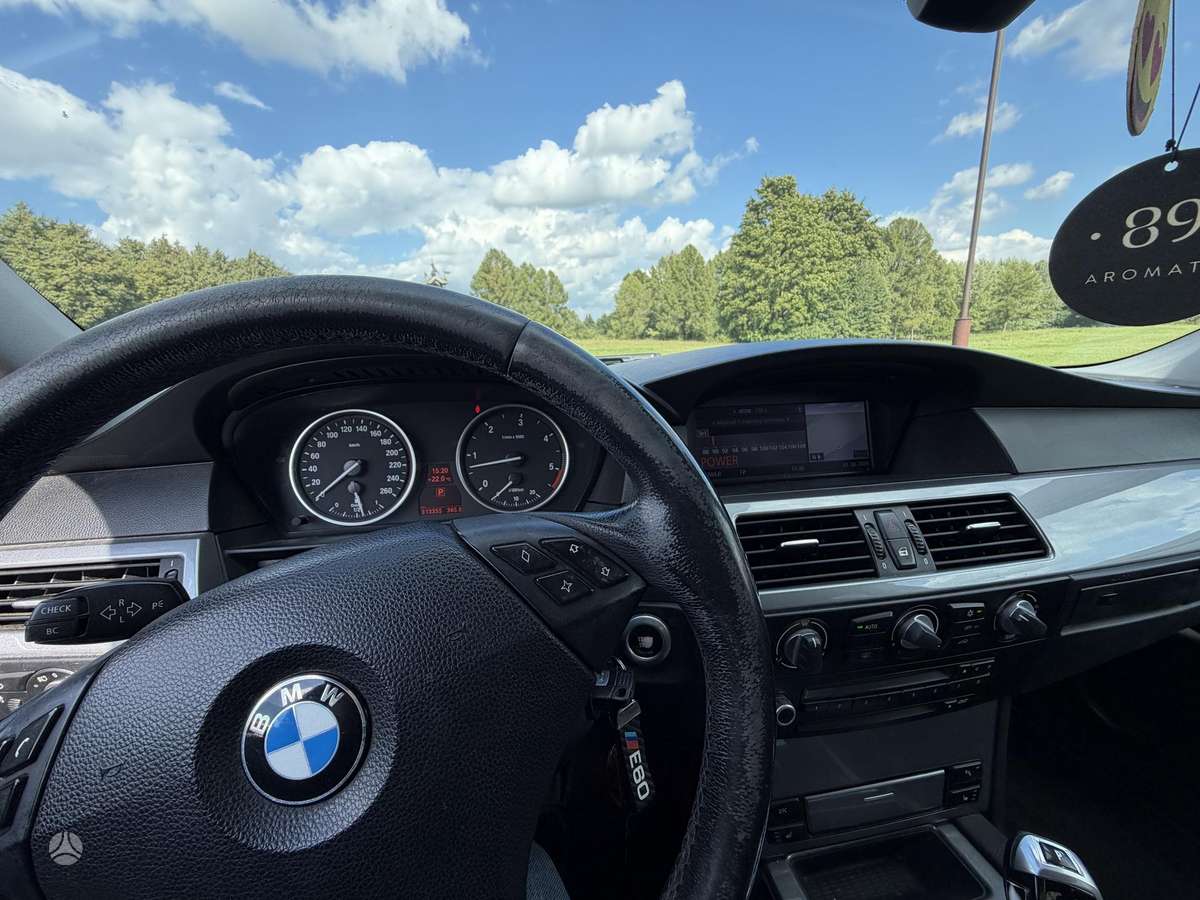 BMW 525, 3.0 l., Седан