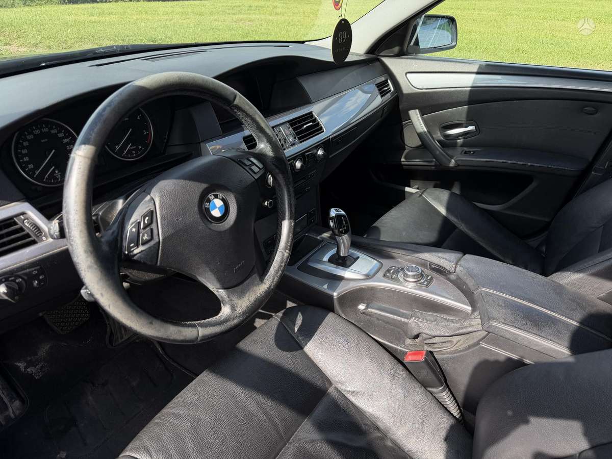 BMW 525, 3.0 l., Седан