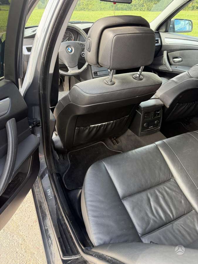 BMW 525, 3.0 l., Седан