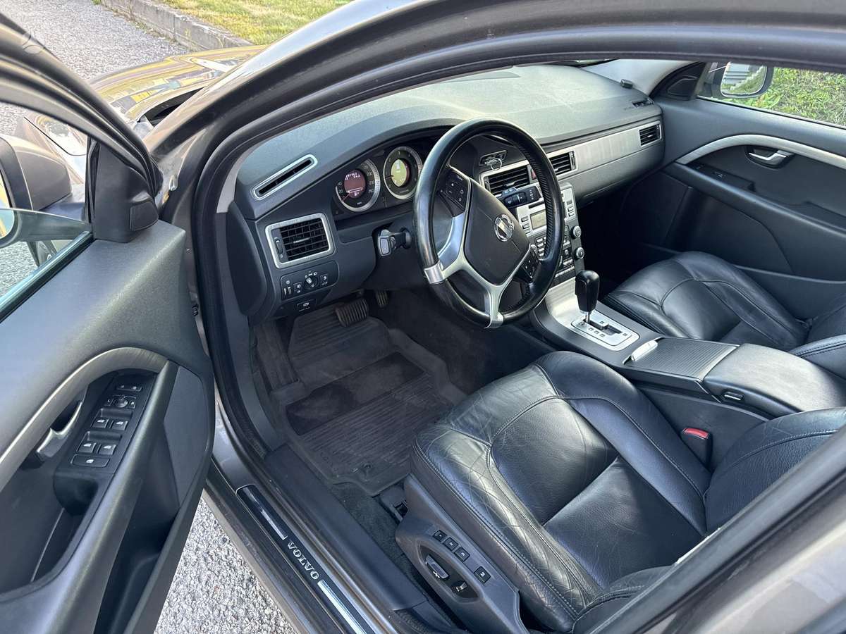Volvo V70, 2.4 l., Универсал