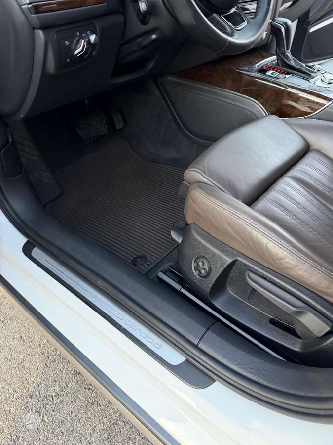 Audi A6 allroad, 3.0 l., Универсал