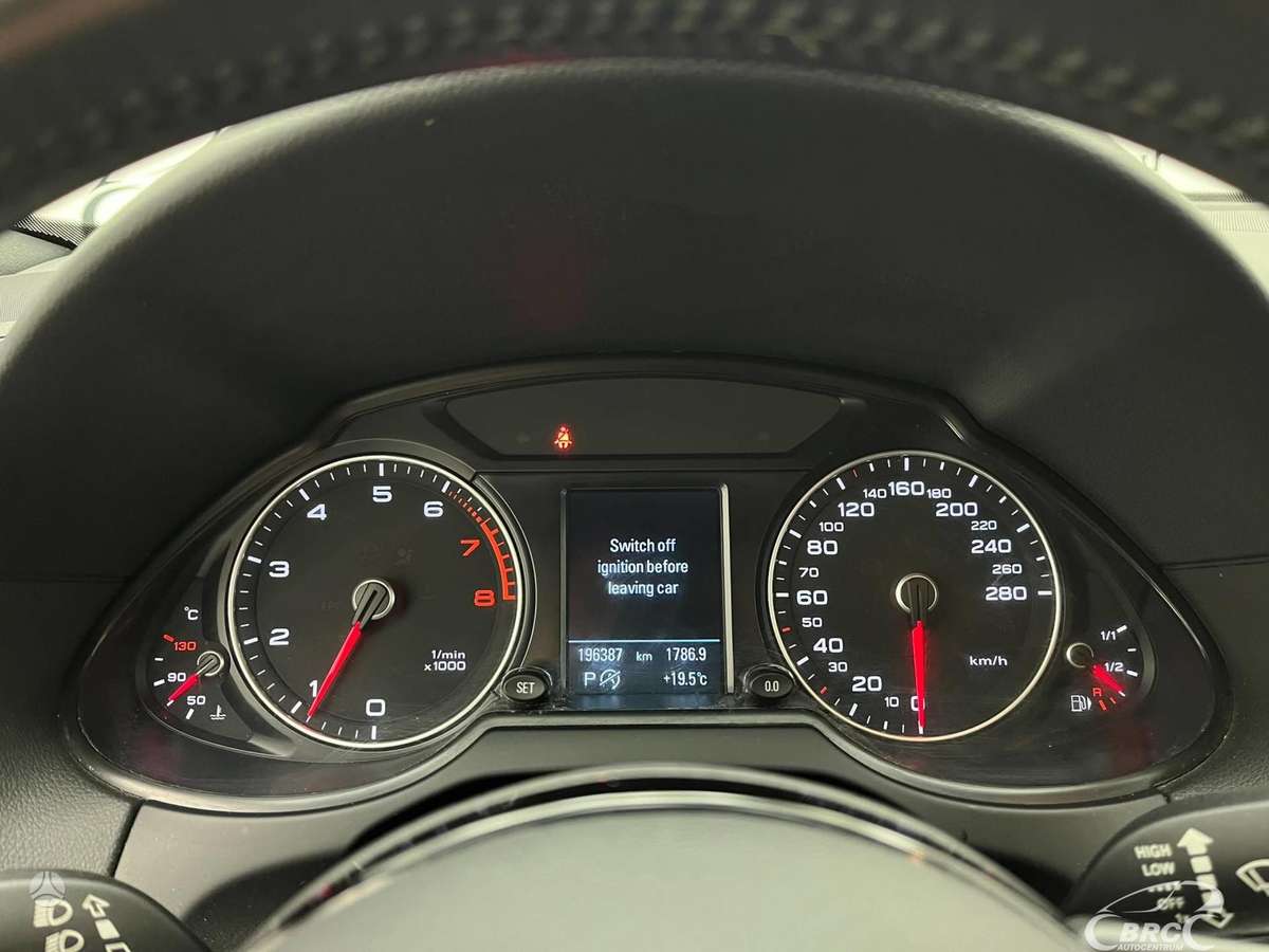 Audi Q5, 2.0 l., off-road / crossover