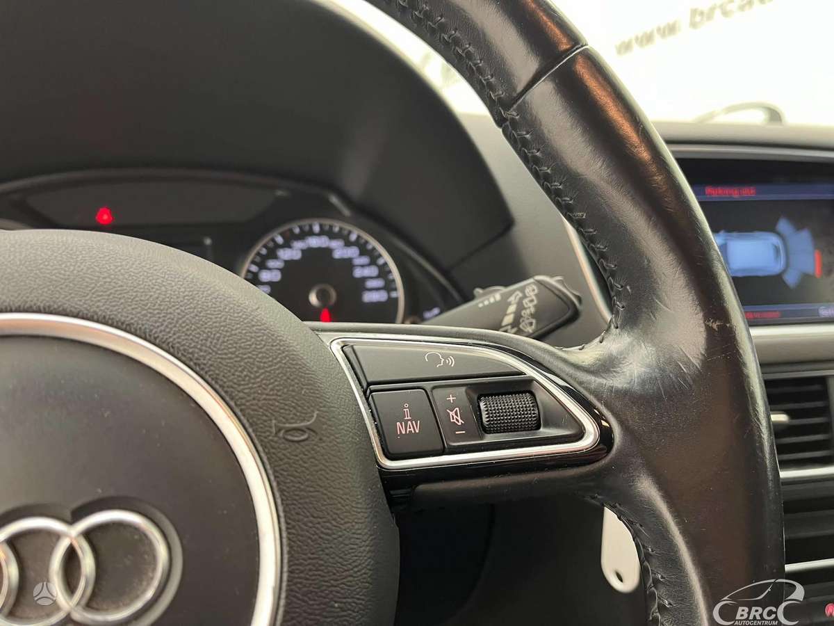 Audi Q5, 2.0 l., Внедорожник / Кроссовер