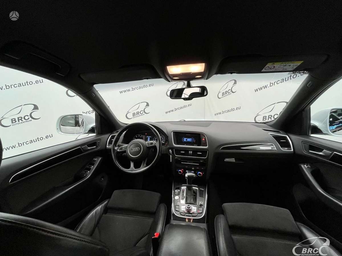 Audi Q5, 2.0 l., off-road / crossover