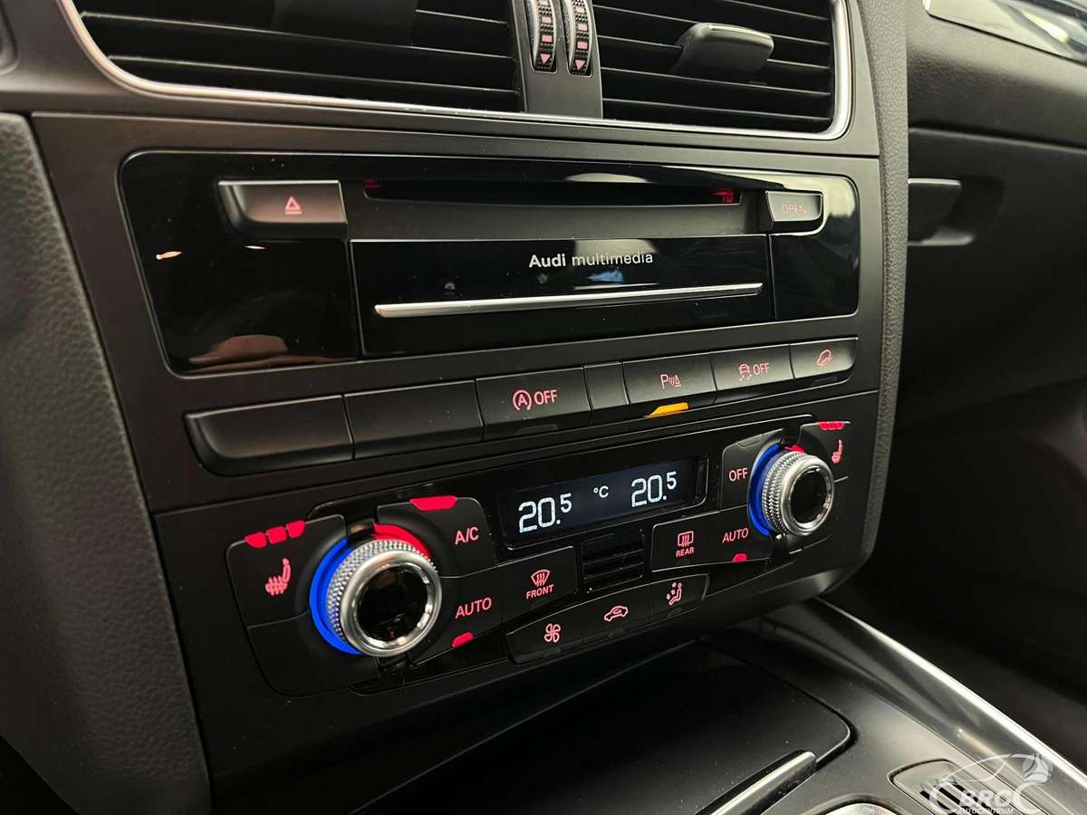 Audi Q5, 2.0 l., Внедорожник / Кроссовер