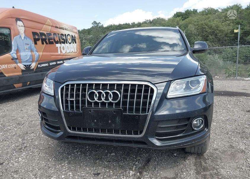 Audi Q5, 2.0 l., off-road / crossover