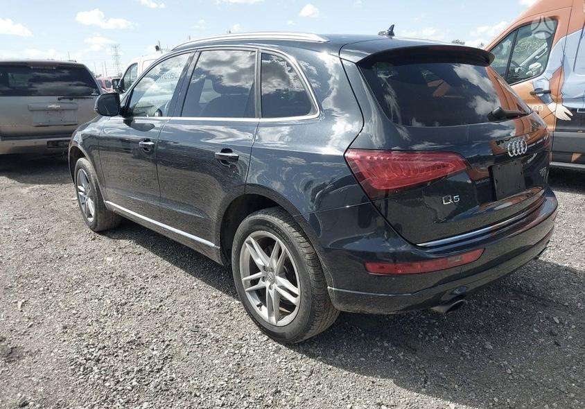 Audi Q5, 2.0 l., off-road / crossover