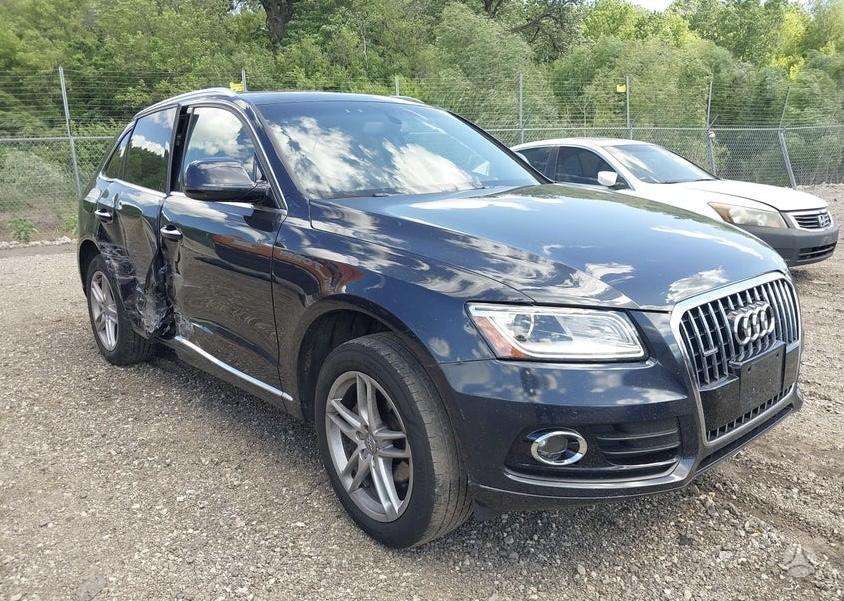 Audi Q5, 2.0 l., off-road / crossover