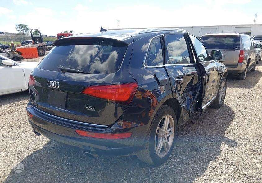 Audi Q5, 2.0 l., off-road / crossover