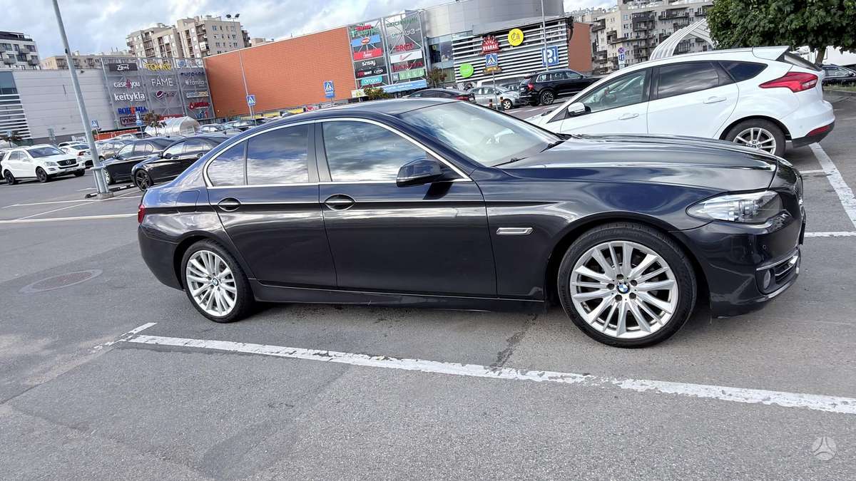 BMW 528, 2.0 l., saloon / sedan
