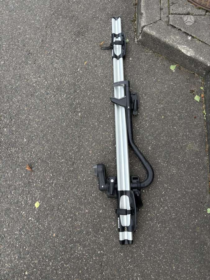 THULE dviračių laikikliai 2vnt.