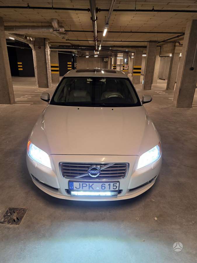 Volvo S80, 3.2 l., Седан