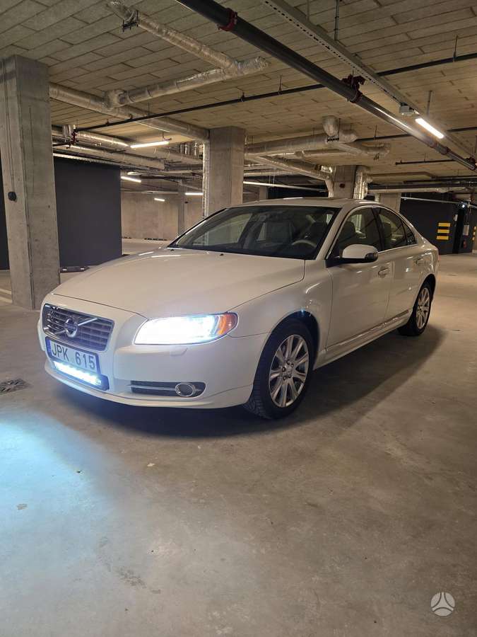Volvo S80, 3.2 l., Седан