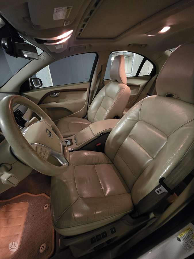 Volvo S80, 3.2 l., Седан