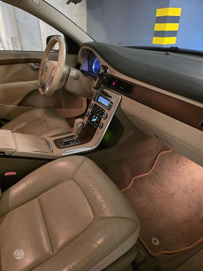 Volvo S80, 3.2 l., Седан