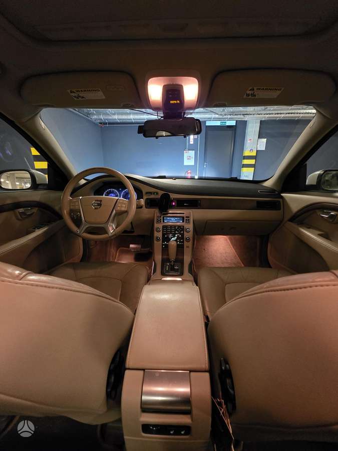 Volvo S80, 3.2 l., Седан