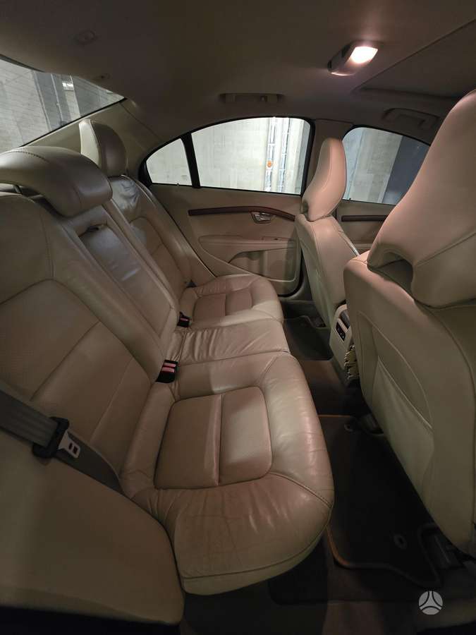 Volvo S80, 3.2 l., Седан