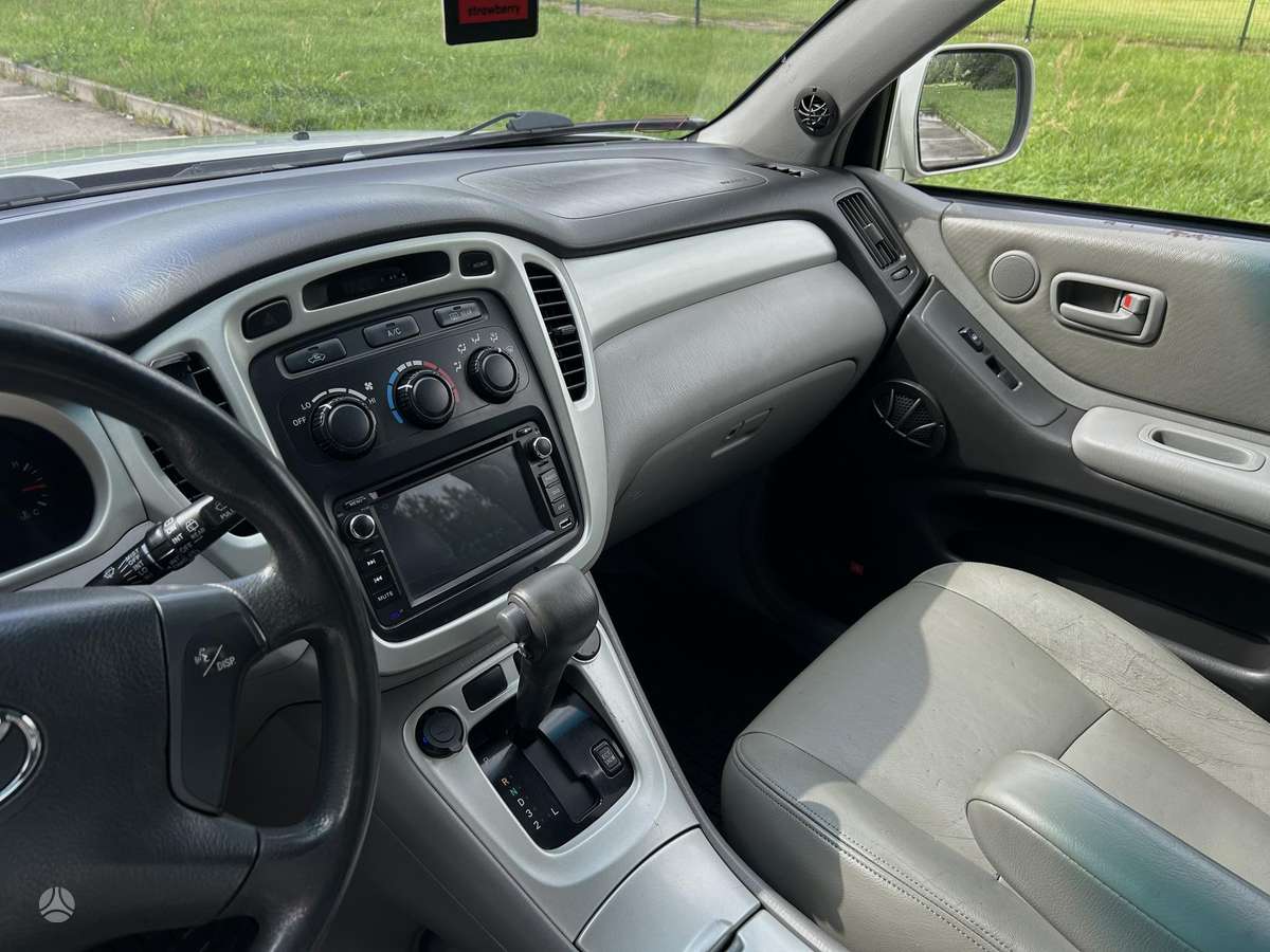 Toyota Highlander - 9