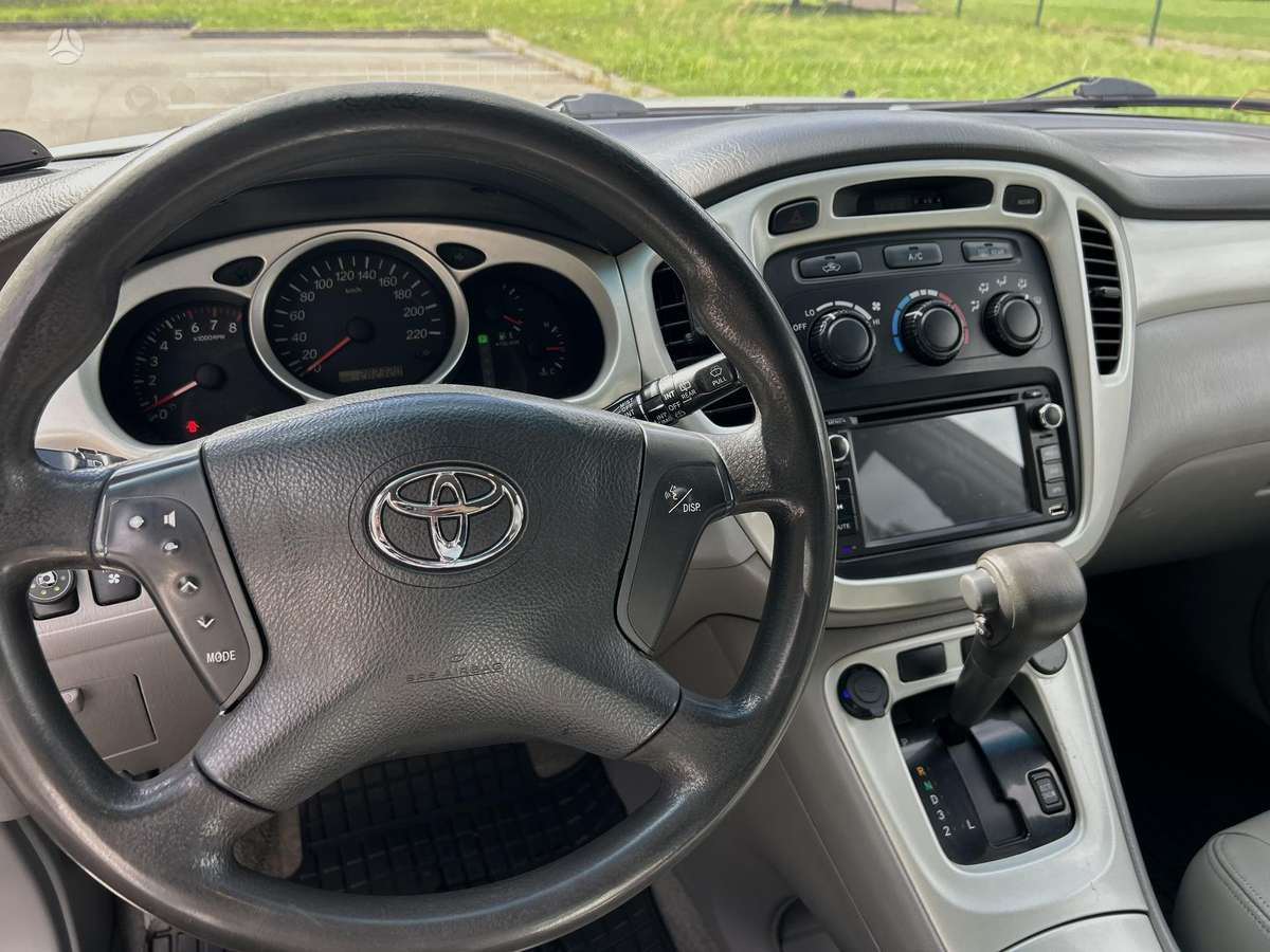 Toyota Highlander - 10