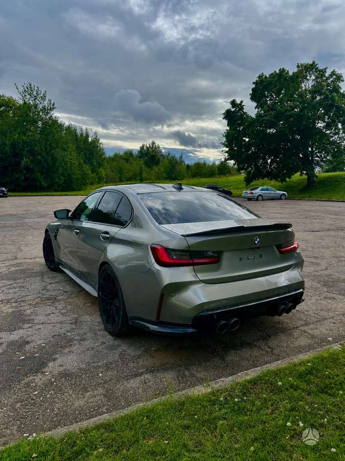 BMW M3, Седан