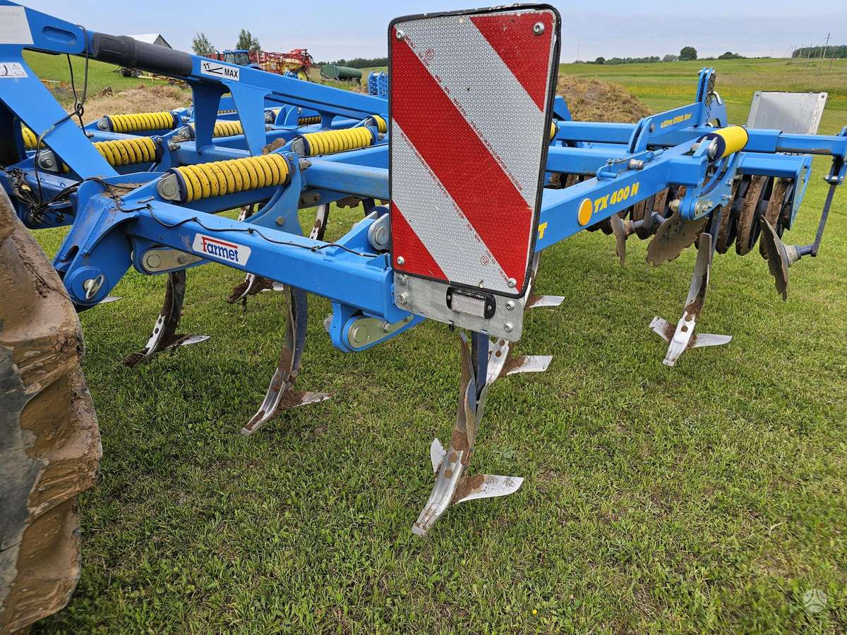 Farmet Triolent 400, žemės dirbimo / ruošimo technika