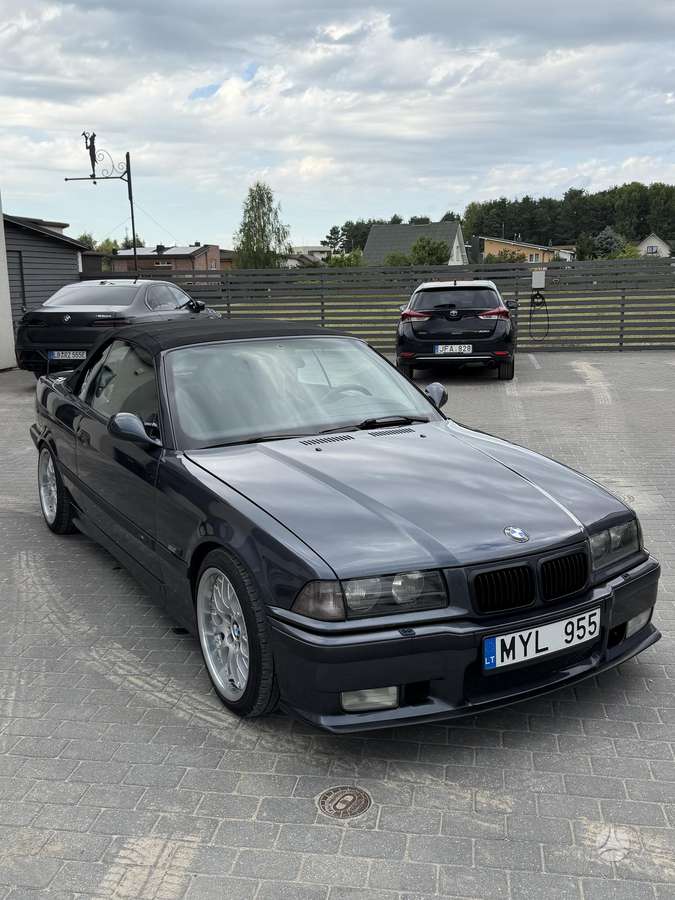 BMW 320, 2.0 l., convertible
