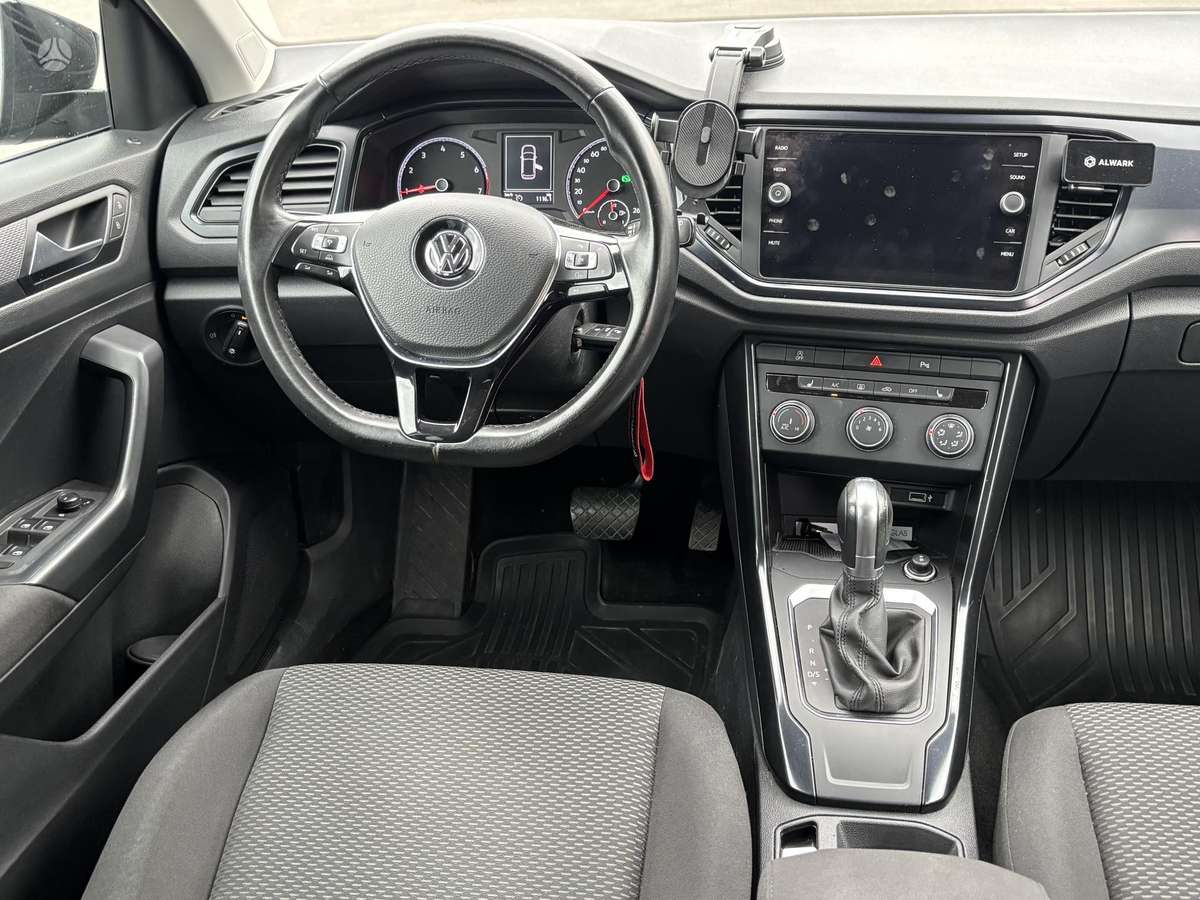 Volkswagen T-Roc - 9