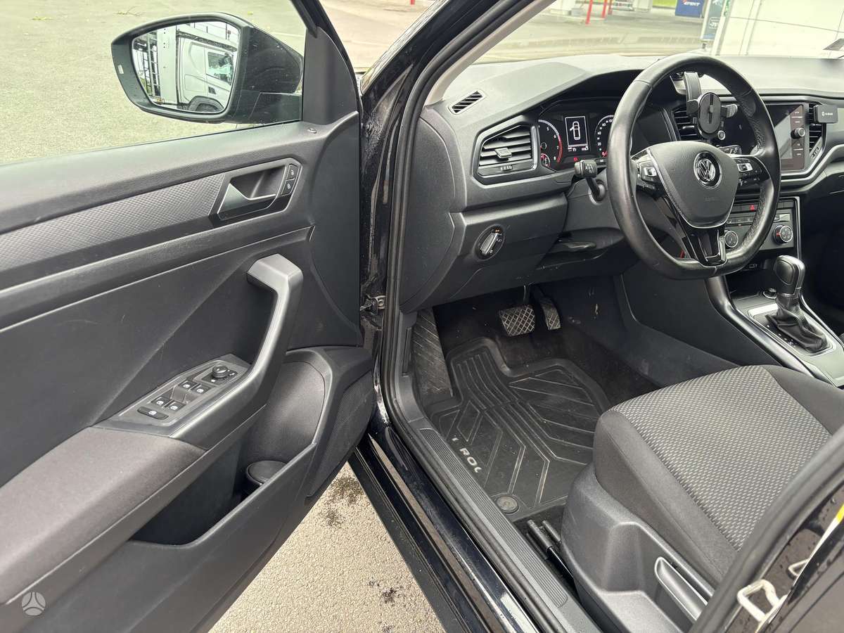 Volkswagen T-Roc - 10