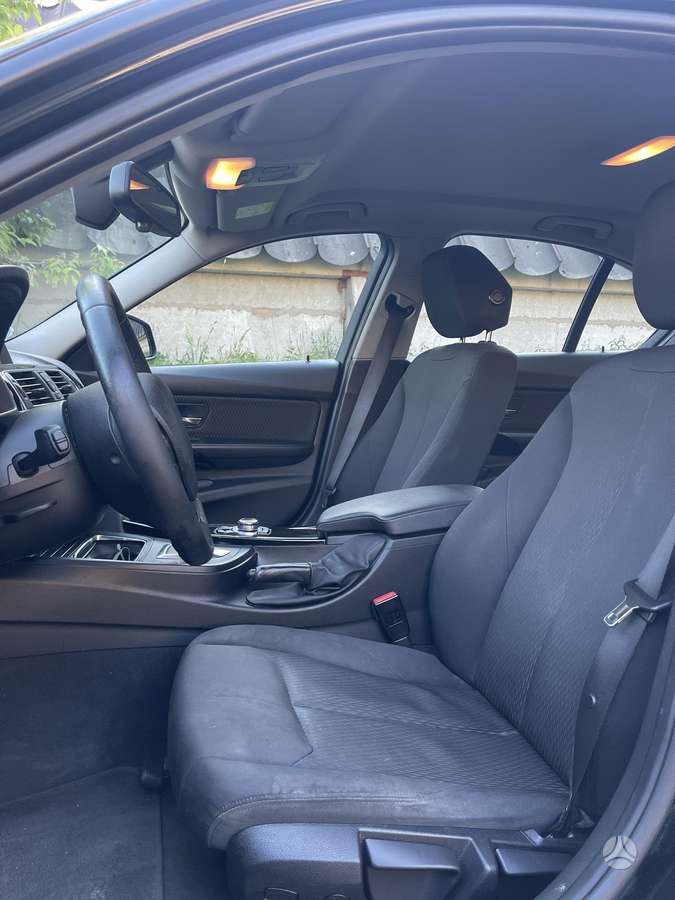BMW 318, 2.0 l., Седан