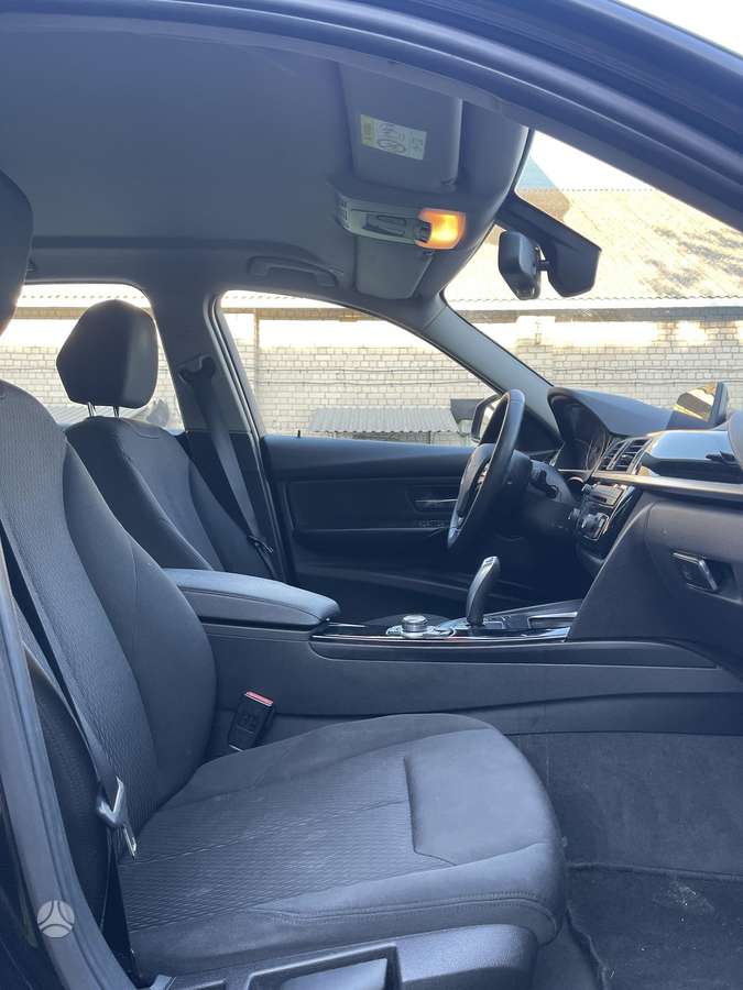 BMW 318, 2.0 l., Седан