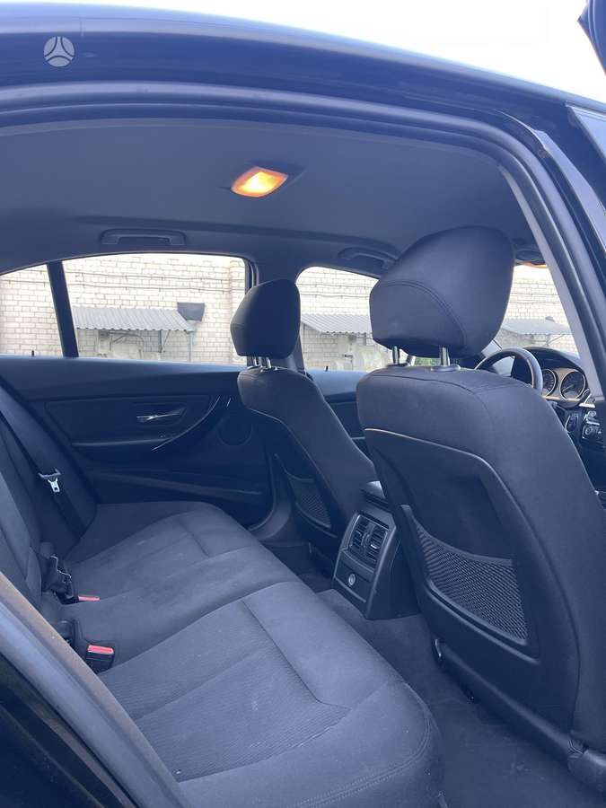 BMW 318, 2.0 l., Седан