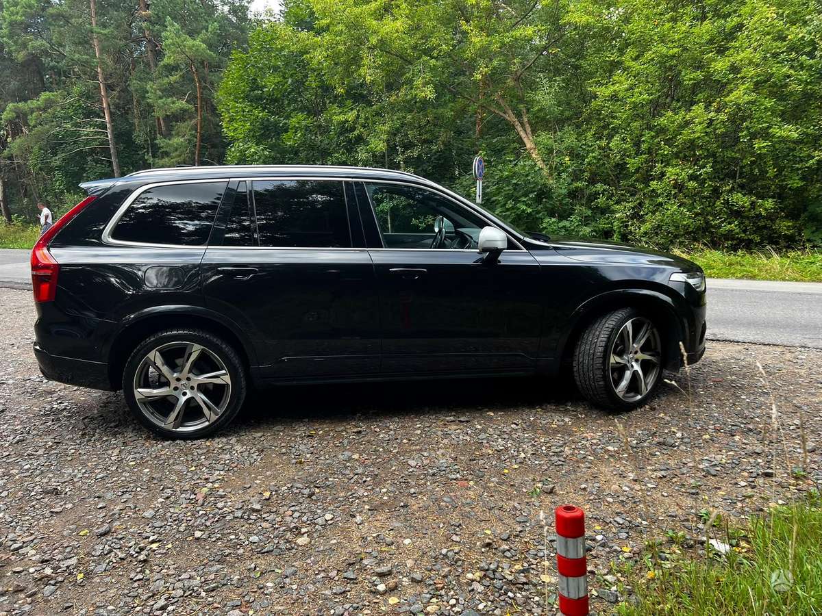 Volvo XC90 - 5